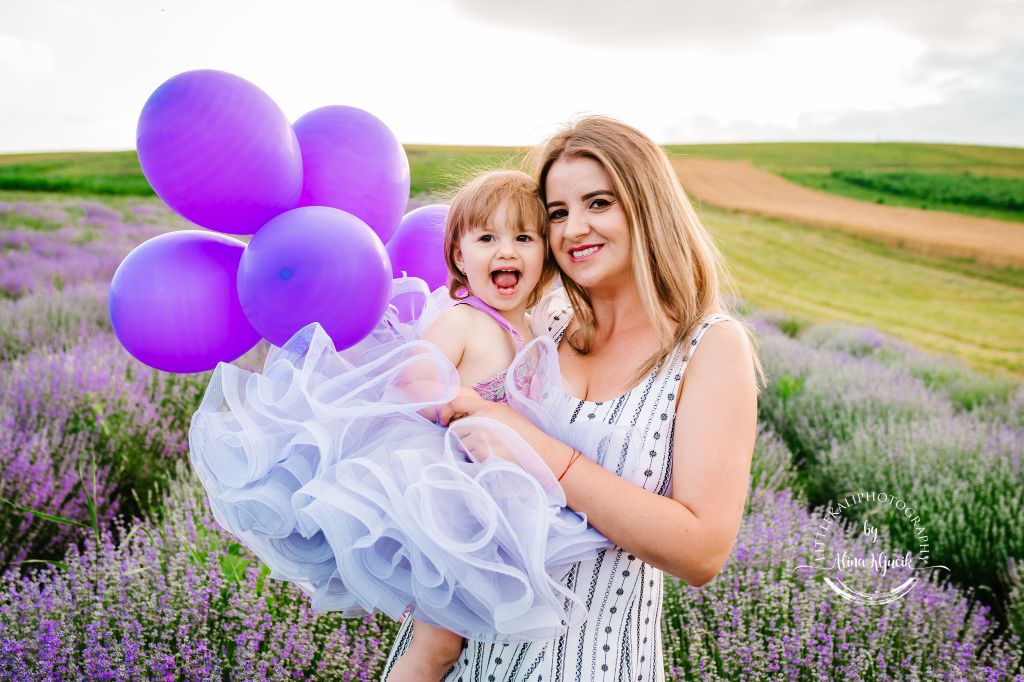 Fotografie de familie in natura, fotografie lavanda, fotografie rapita, fotografie livada meri
