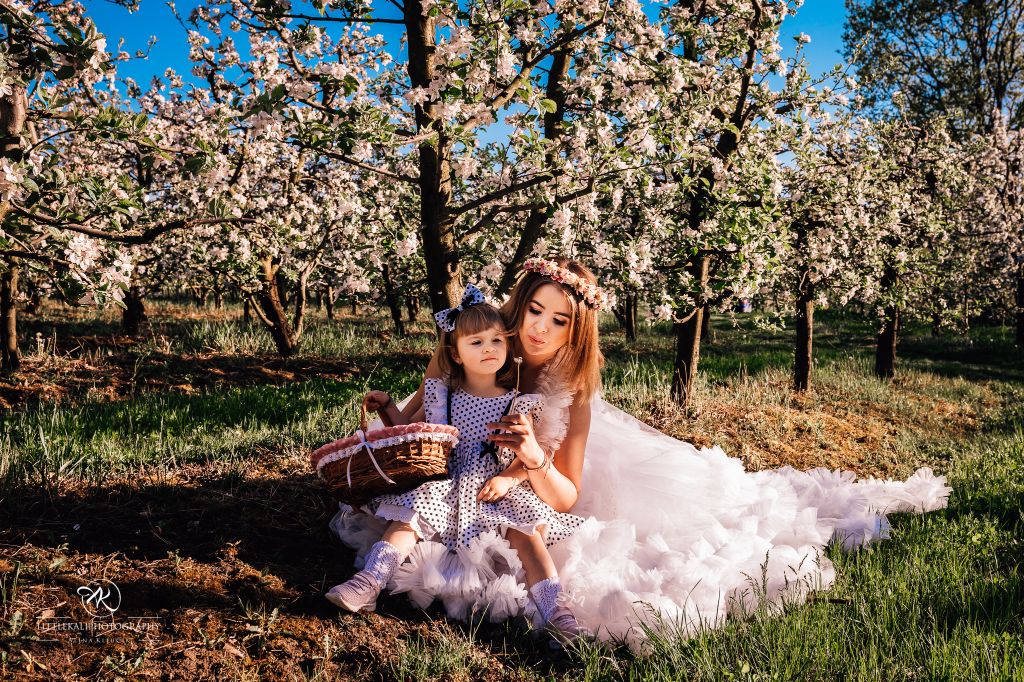Fotografie de familie in natura, fotografie lavanda, fotografie rapita, fotografie livada meri